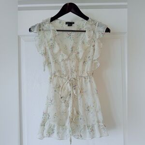 Elegant Floral Ruffle Blouse